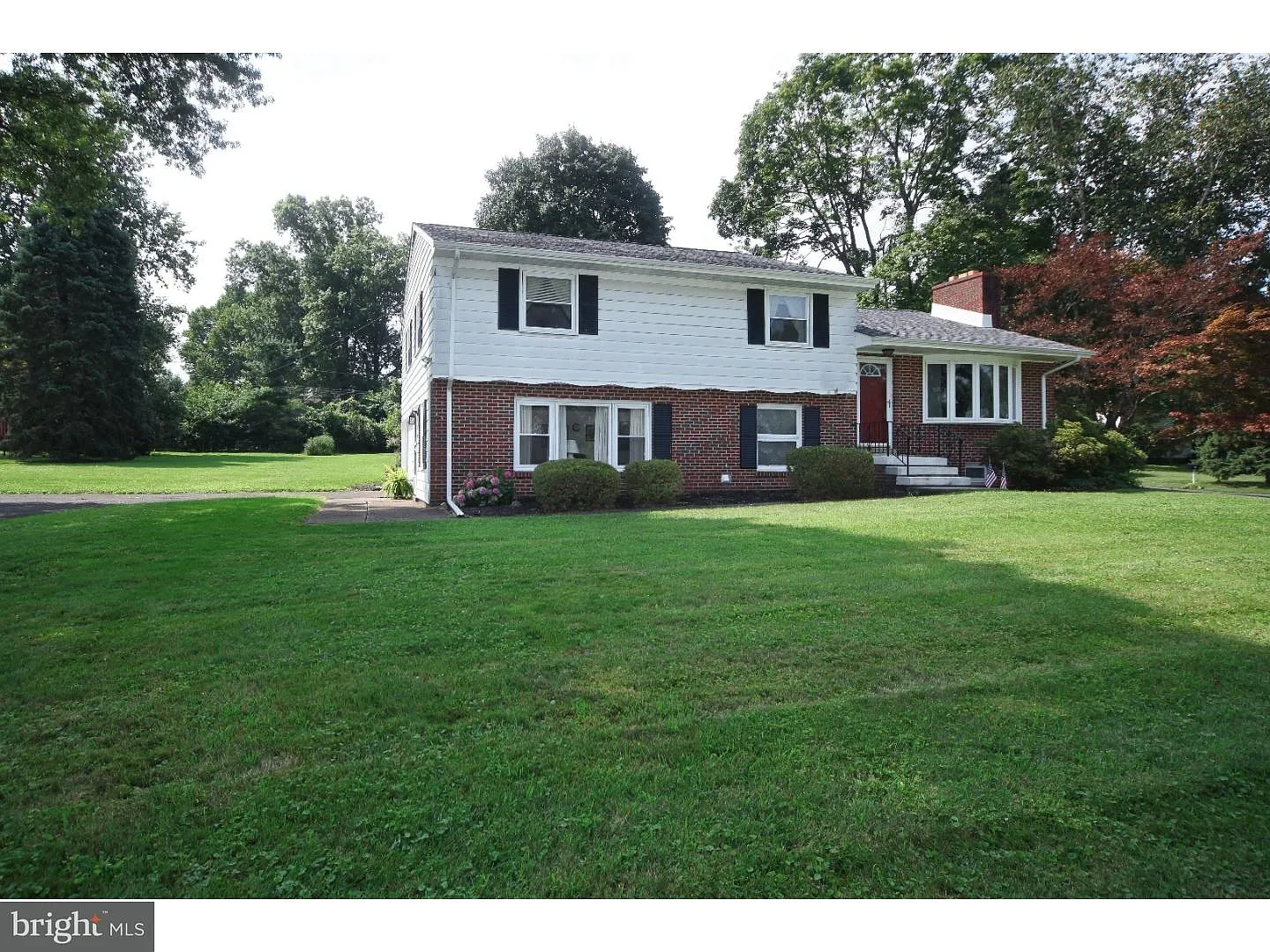 720 Towerview Dr photo 1