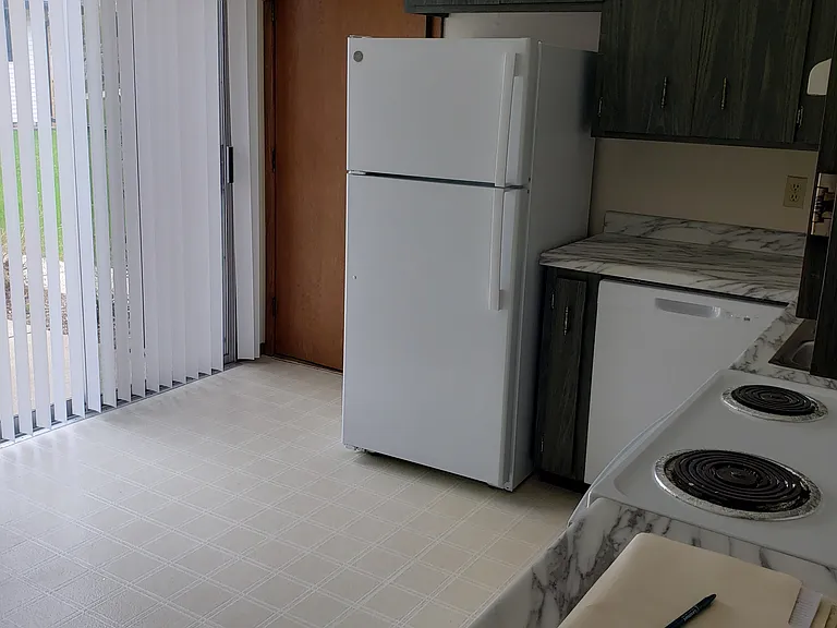 330 Heather Ln #2 — Photo 4