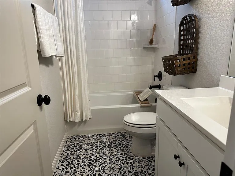 2605 Acoma Ln — Photo 25