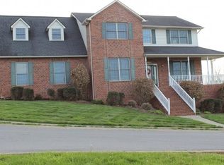 4011 Glaze Rd, Johnson City, TN 37601