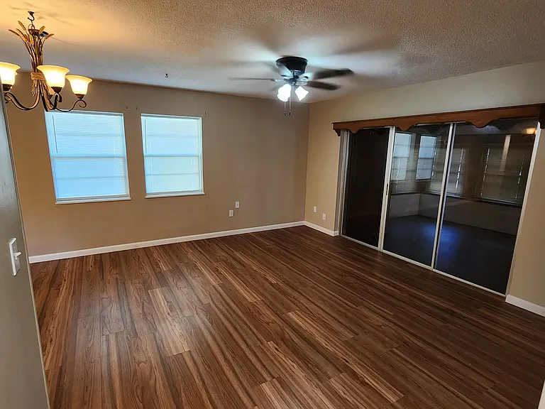 965 Fay Blvd — Photo 18