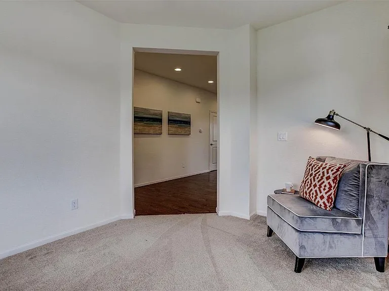 16747 Compass Way — Photo 3