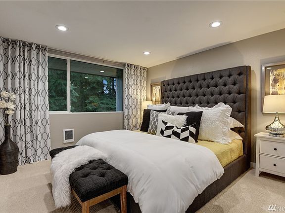 4th image of 6404 137th Ave NE APT 389