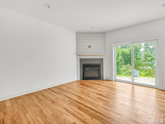 5th image of 15 Windward Way #15