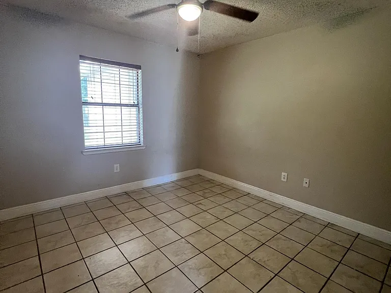 3401 54th Ave — Photo 5