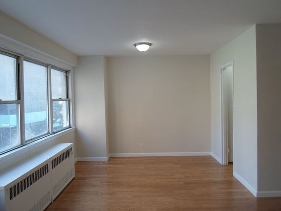 3rd image of 430 W 34th St APT 4E
