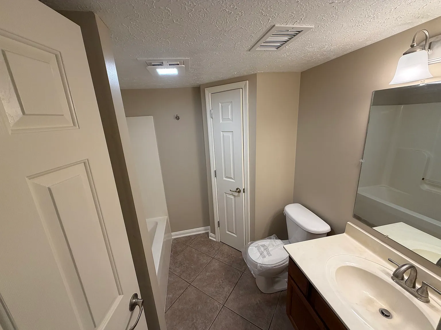 2 bed, 850 sqft, $1,100 — Photo 4