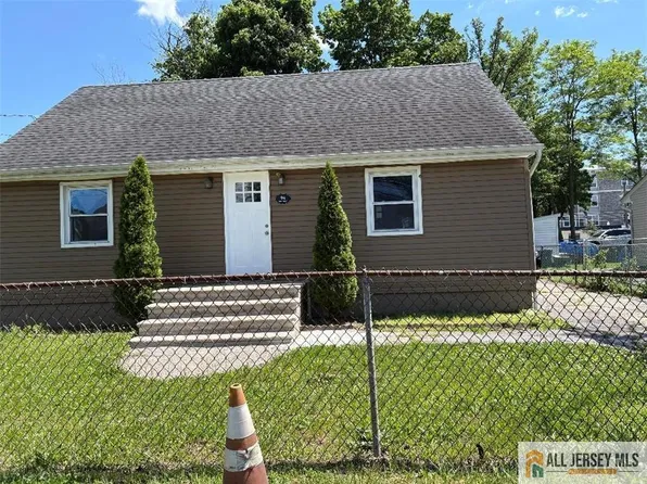 94 Martin St, Somerset, NJ 08873