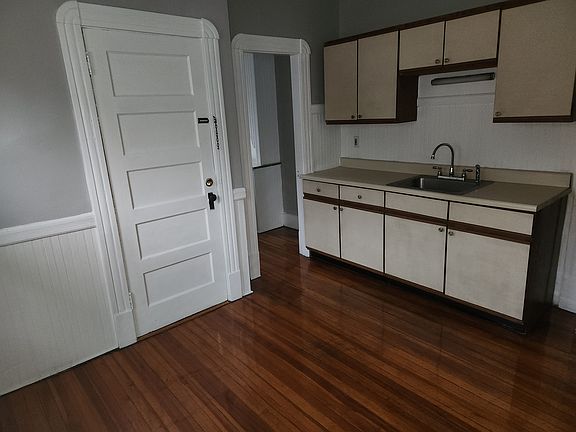 3rd image of 44-46 Langdon St #2