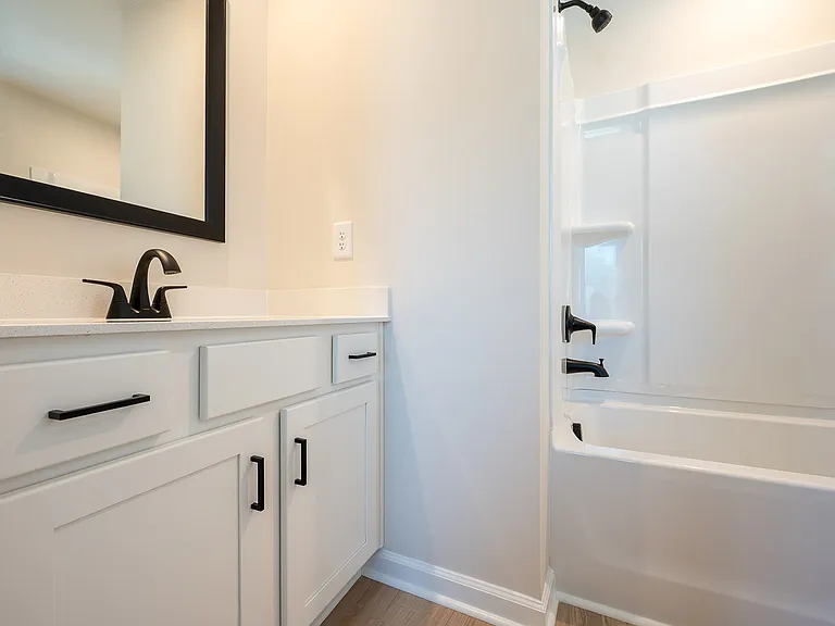 852 Tess St — Photo 21