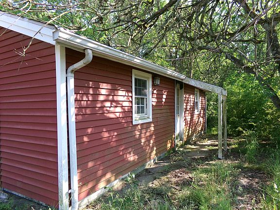 2nd image of 36 Mackeys Ln