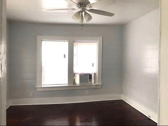 3rd image of 1658 W Main St APT 5