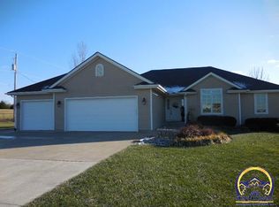 1239 NE 35th St, Topeka, KS 66617