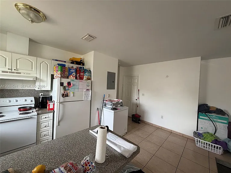 14140 NE 2nd Ct #3 — Photo 16