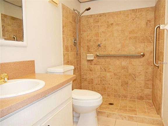 5th image of 3903 38th Avenue Dr W