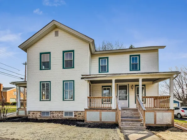 113 N Hart St, Harvard, IL 60033