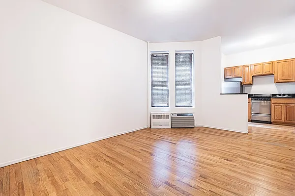 Rented by Bold New York | media 8