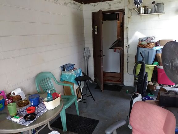5th image of 319 Canis Dr S