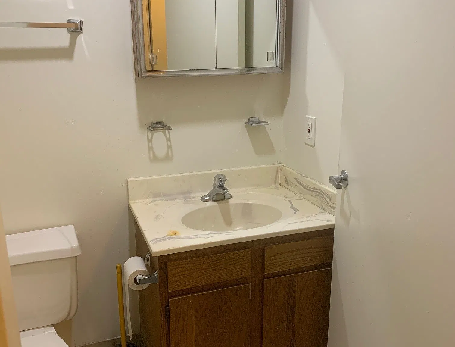 Studio, 700 sqft, $979 — Photo 4