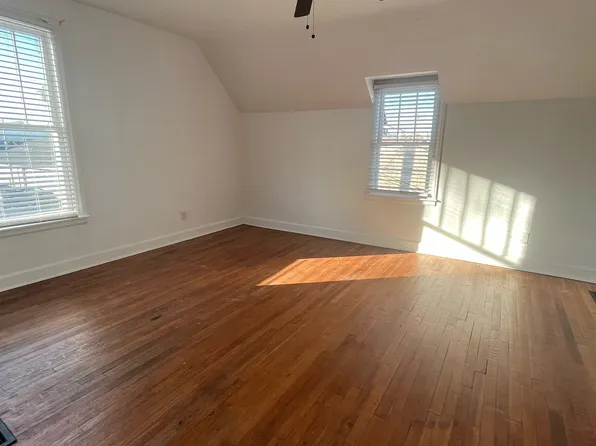 209 E Maple St APT 2, Jeffersonville, IN 47130