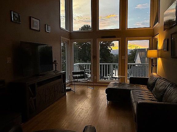 3rd image of 4919 Windsor Gate Ct