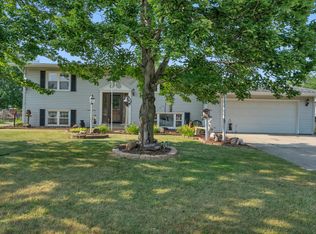 1200 E 2nd St, Coal City, IL 60416