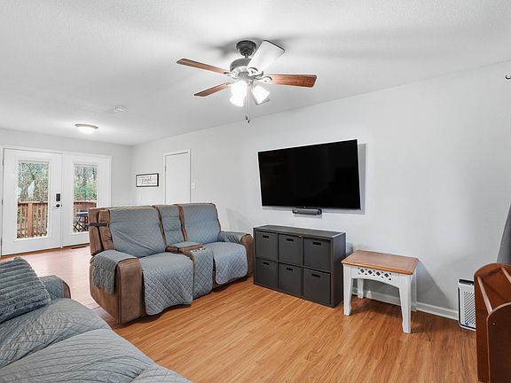 2nd image of 4 Hamby Ln