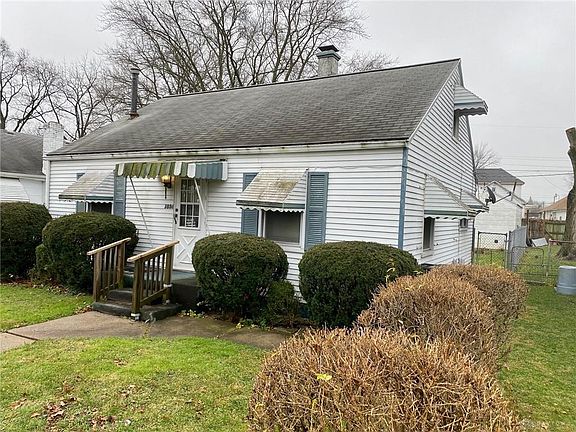 3rd image of 1836 Norwood Ave
