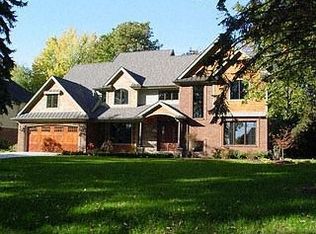 2935 W Hickory Grove Rd, Bloomfield Hills, MI 48302