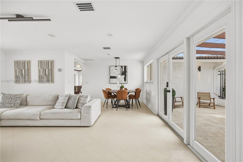 800 SE 3rd Ter, photo 6