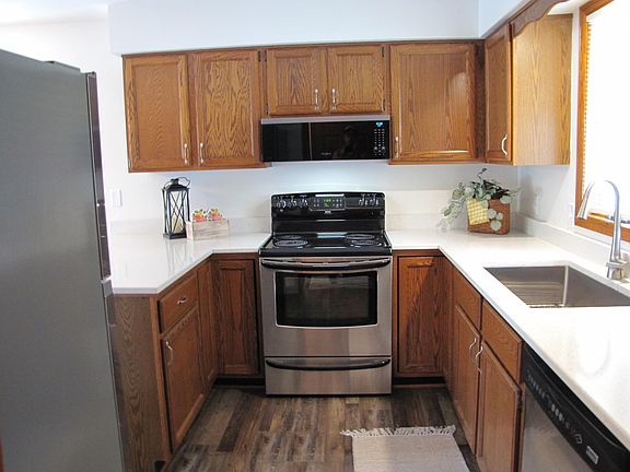 4th image of 1125 Nantucket Dr #B
