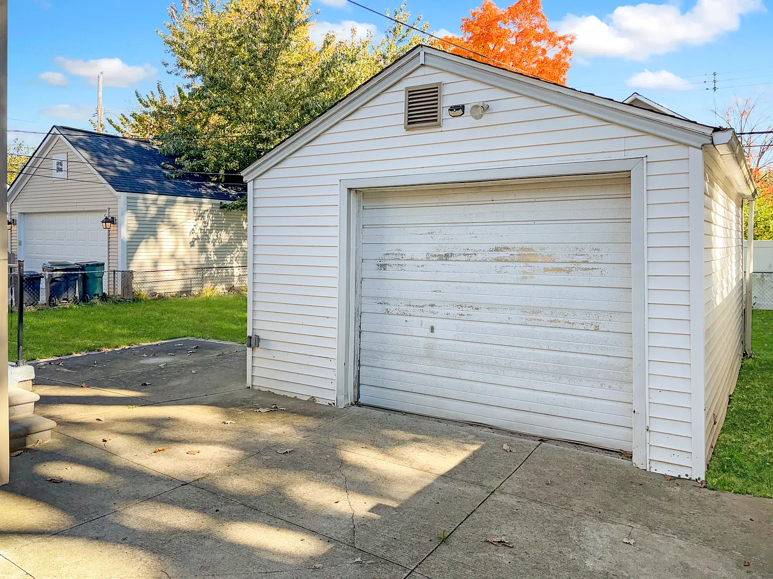 2 bed, 925 sqft, $1,600 — Photo 3