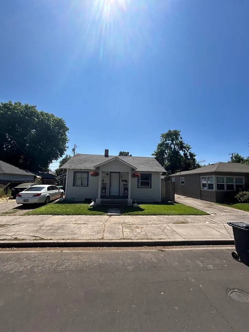635 Pennsylvania Ave photo 1