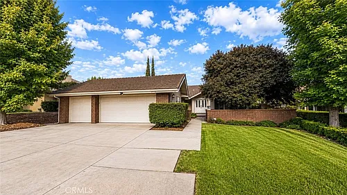 1644 N Mountain View Pl Photo 1