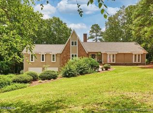 744 Azalea Dr, Vass, NC 28394