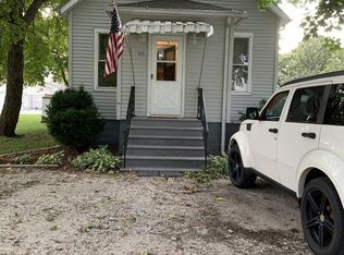 323 East St, Seneca, IL 61360