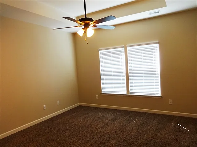 515 Crossland Dr — Photo 12