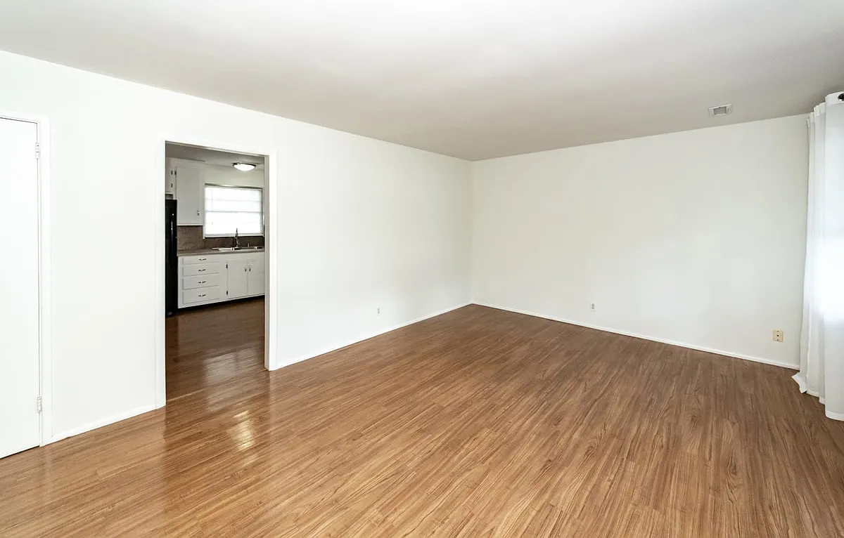 1521 Juniper Street — Photo 4