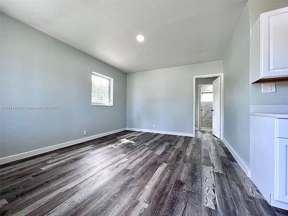 2nd image of 2901 NW 18th St APT 26