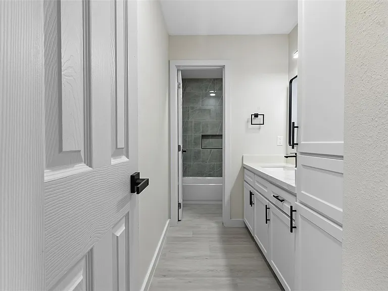 13414 Ravensway Dr — Photo 8