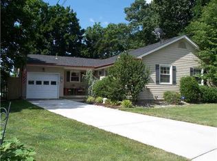 21 Birchwood Rd, Jamesburg, NJ 08831