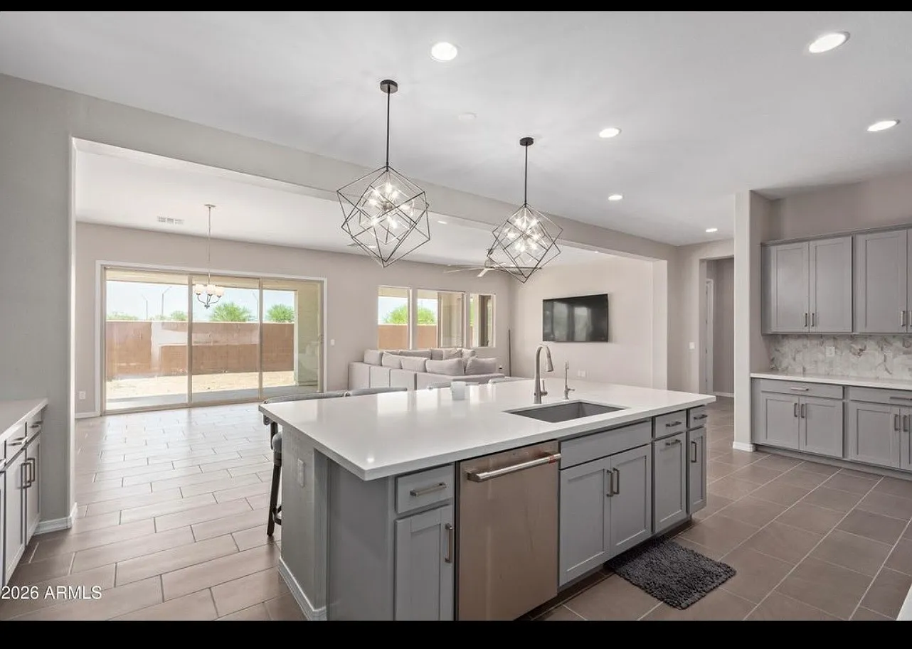 4 bed, 3091 sqft, $2,800 — Photo 3