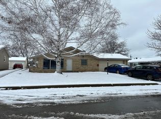 235 Echo Ln, Racine, WI 53406