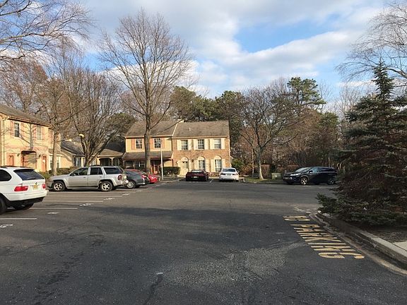 5th image of 289 Zachary Ct