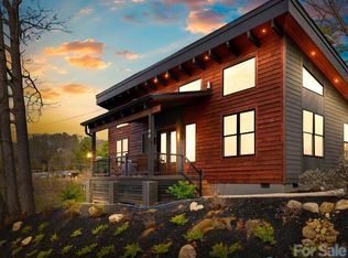 90 Summit St, Waynesville, NC 28786