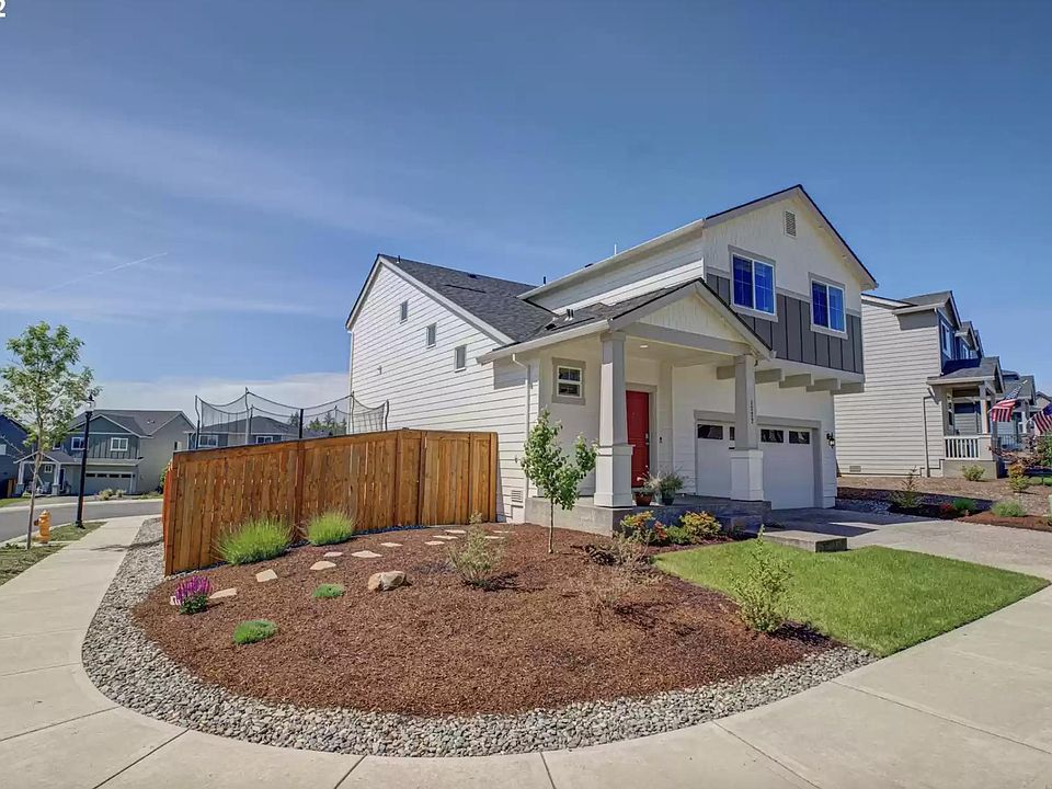 1st image of 1722 NE Pioneer Ln