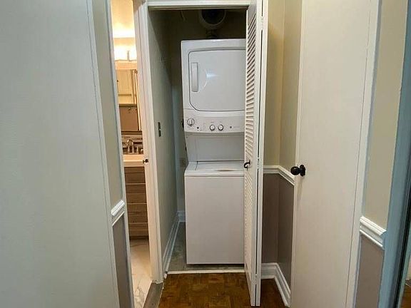 3rd image of 50 Mississauga Valley Blvd #1615