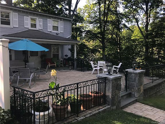 2nd image of 97 Ferris Pl