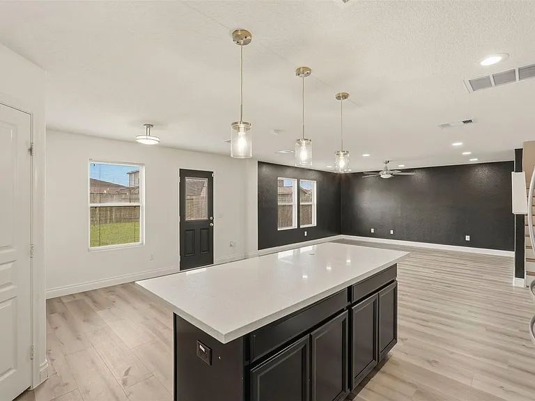6810 Cortenridge Ln — Photo 14