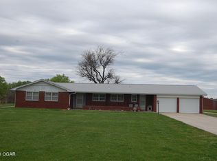691 W Dogwood Rd, Carthage, MO 64836